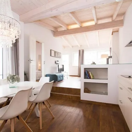 Sailorlodge - Versteck Am Strom Apartment *