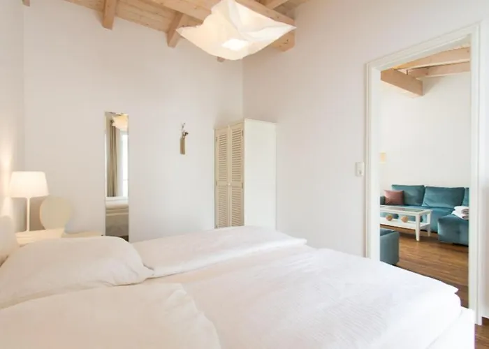 Sailorlodge - Versteck Am Strom