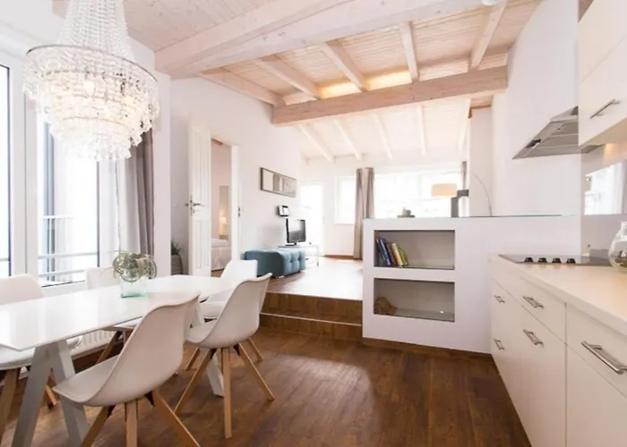 Sailorlodge - Versteck Am Strom Apartment *